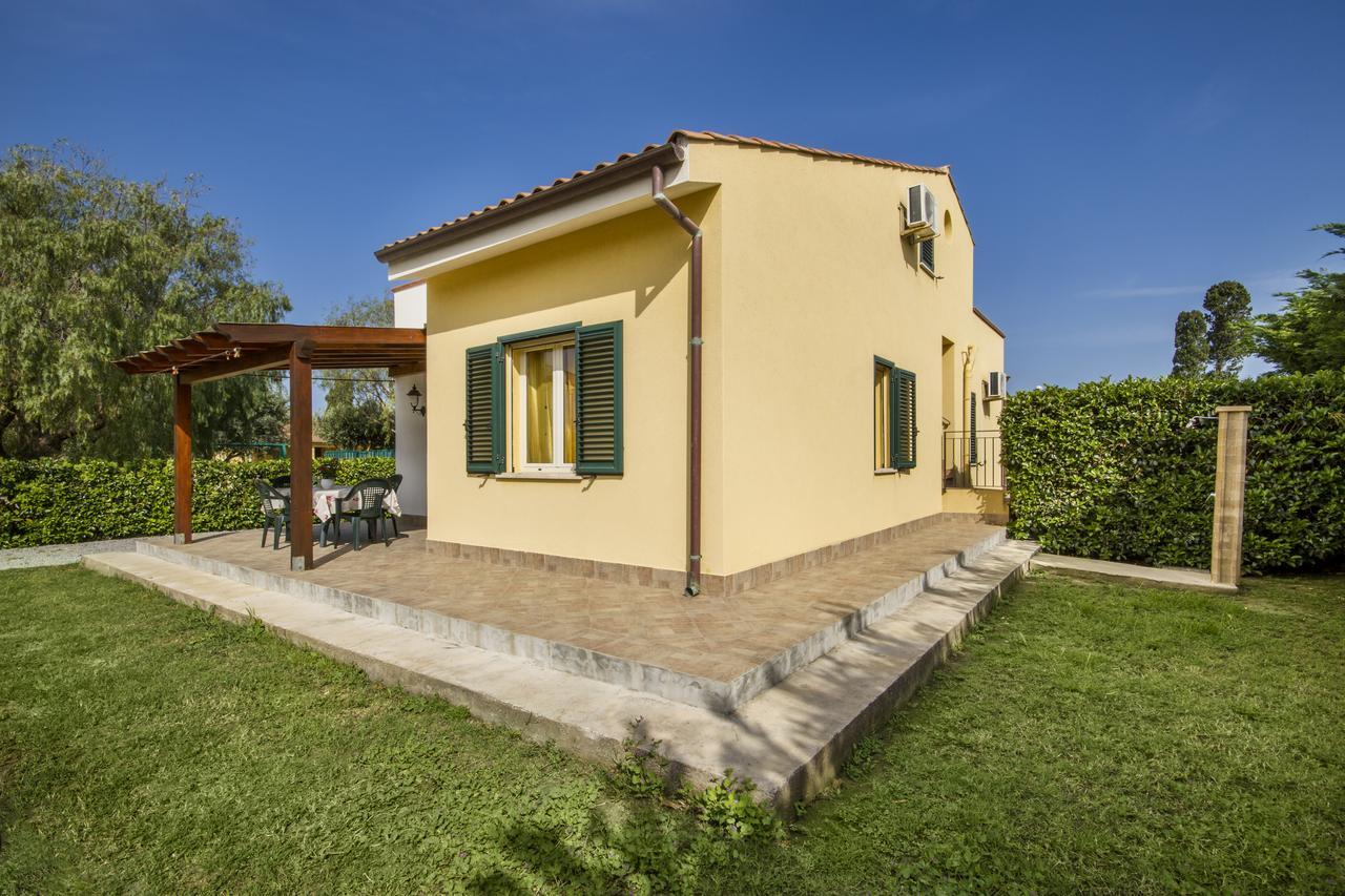 Case Vacanze Paradise Beach Vicino Cefalu Piscina Aperta Кампофеличе-ди-Роччелла Экстерьер фото