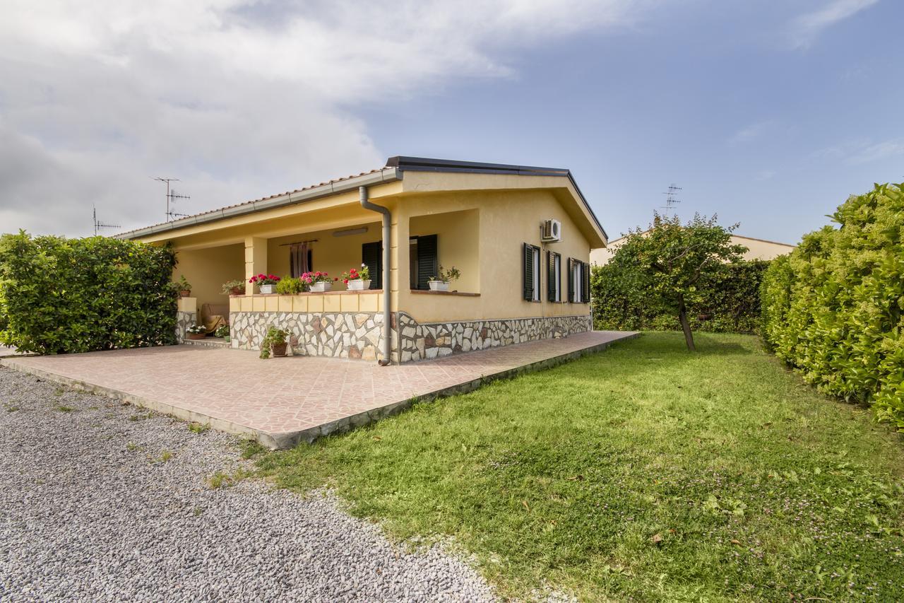 Case Vacanze Paradise Beach Vicino Cefalu Piscina Aperta Кампофеличе-ди-Роччелла Экстерьер фото