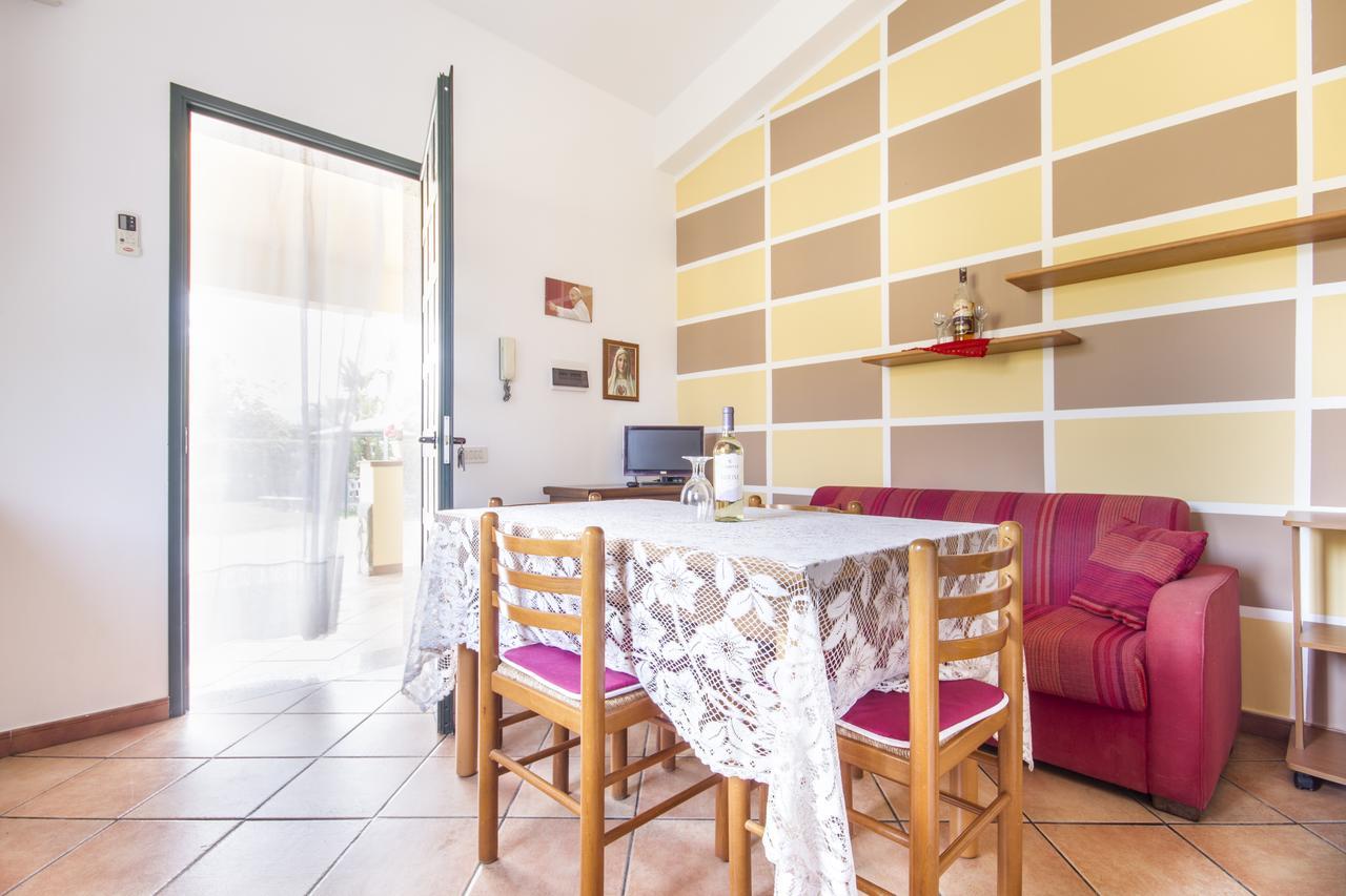 Case Vacanze Paradise Beach Vicino Cefalu Piscina Aperta Кампофеличе-ди-Роччелла Экстерьер фото
