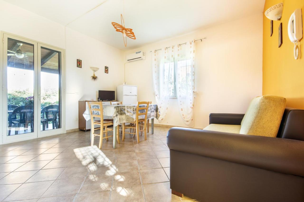 Case Vacanze Paradise Beach Vicino Cefalu Piscina Aperta Кампофеличе-ди-Роччелла Экстерьер фото