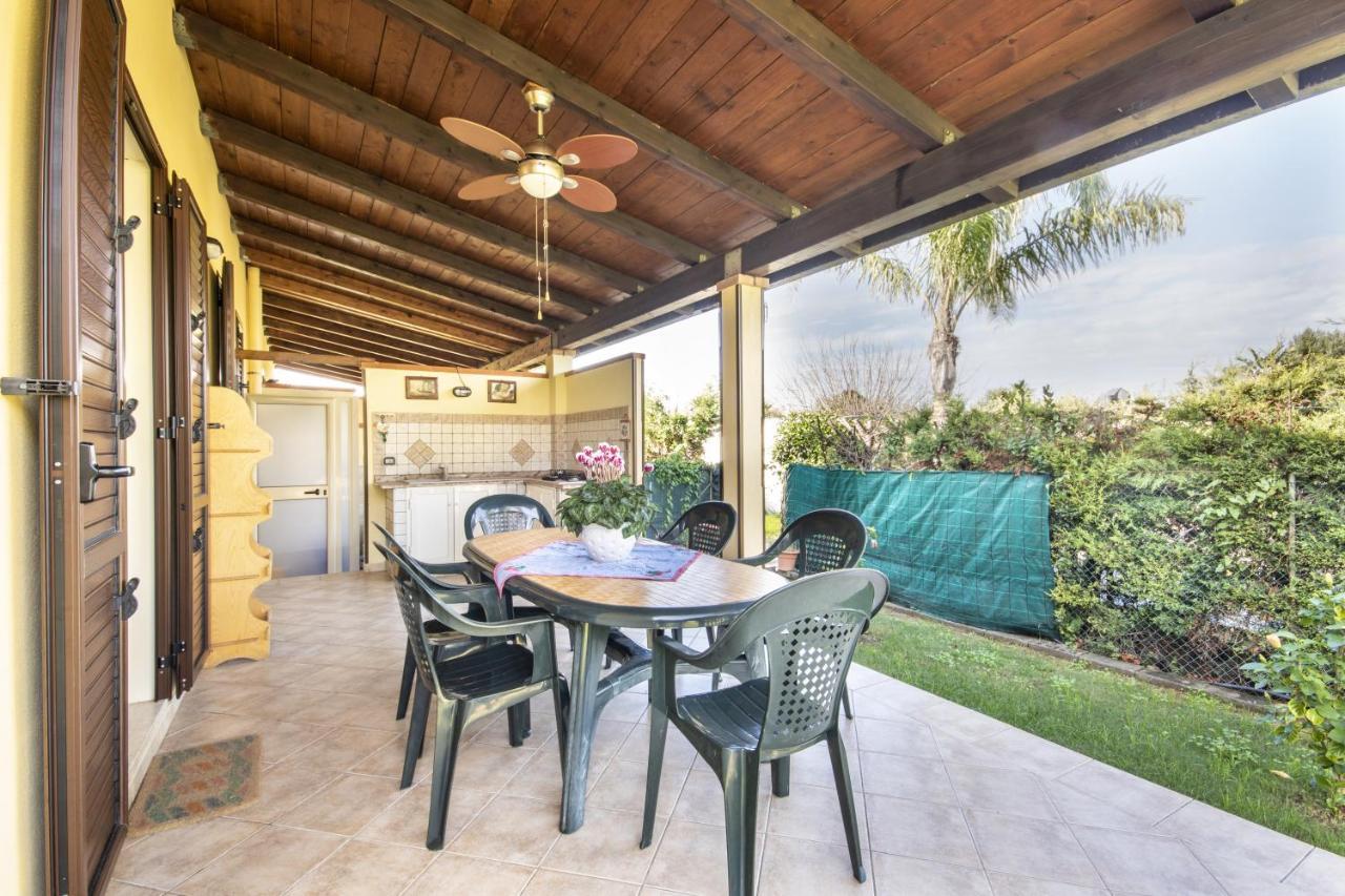 Case Vacanze Paradise Beach Vicino Cefalu Piscina Aperta Кампофеличе-ди-Роччелла Экстерьер фото